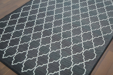 Black & White Traditional 4' x 6'ft Carpet - GS Productions