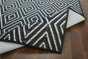 Black & white carpet 5' x 8'ft - GS Productions