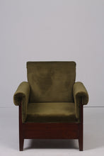 Load image into Gallery viewer, Green &amp; Brown sofa chair 2.5&#39;x 2.5&#39;ft - GS Productions
