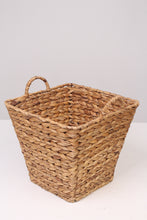 Load image into Gallery viewer, Brown starw Basket 15&quot; X 13&quot; - GS Productions

