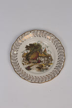 Load image into Gallery viewer, Golden &amp; White Antique Decoration Porcelain Plate with Printed Landscape 9&quot;x9&quot; - GS Productions
