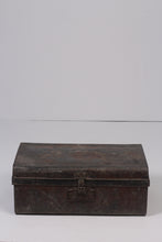 Load image into Gallery viewer, Black &amp; brown real antique Trunk 2.5&#39; x 1&#39;ft - GS Productions
