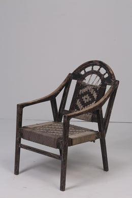 Black & White weathered old chair 1.5'x 3' ft - GS Productions