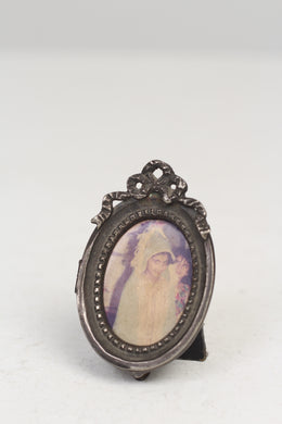 Brown Artisan Crafted Raw Wooden Photo Frame - GS Productions