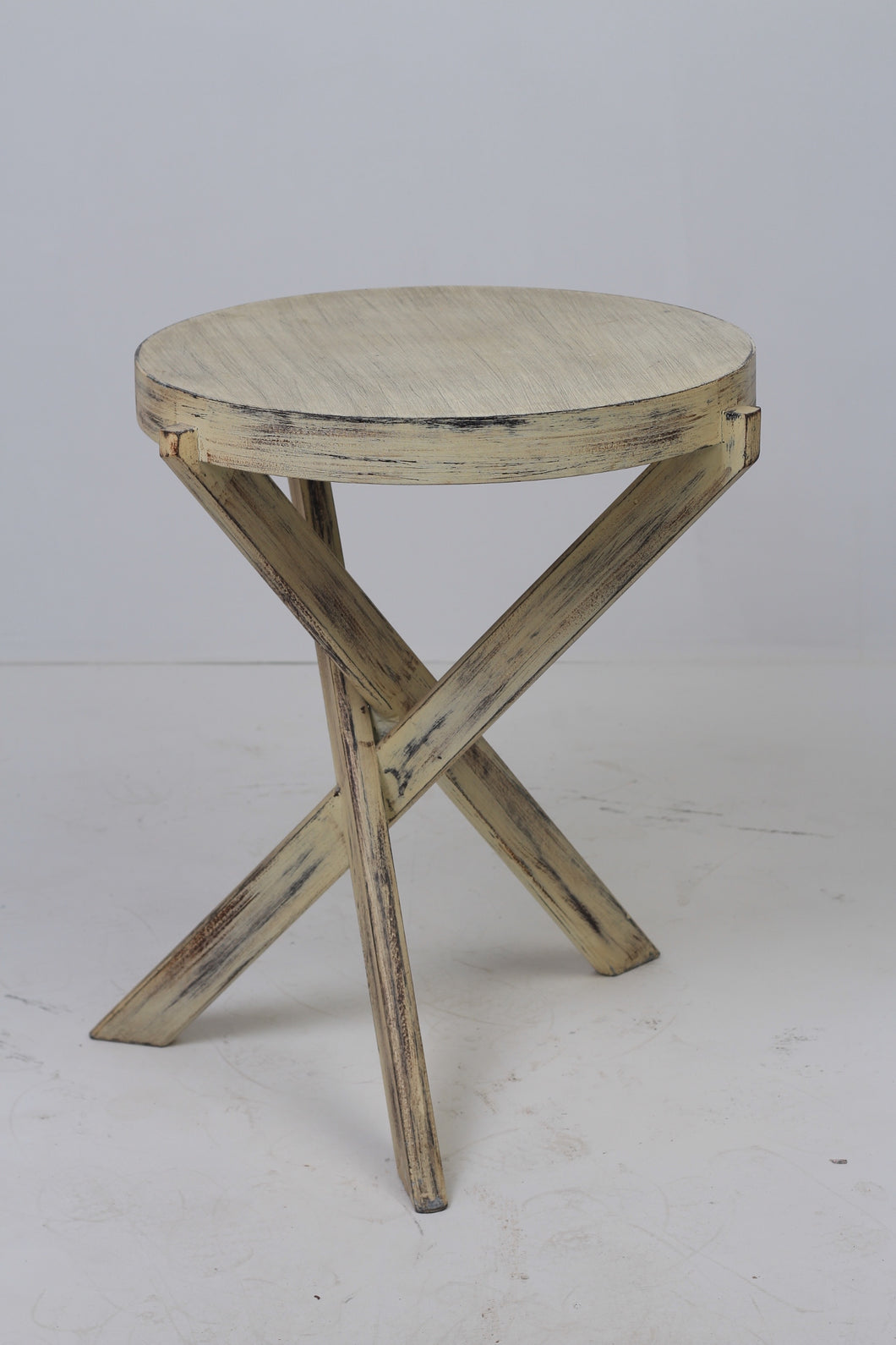 Textured Off-White Cross Legs Round Table 2' x 2.5' - GS Productions