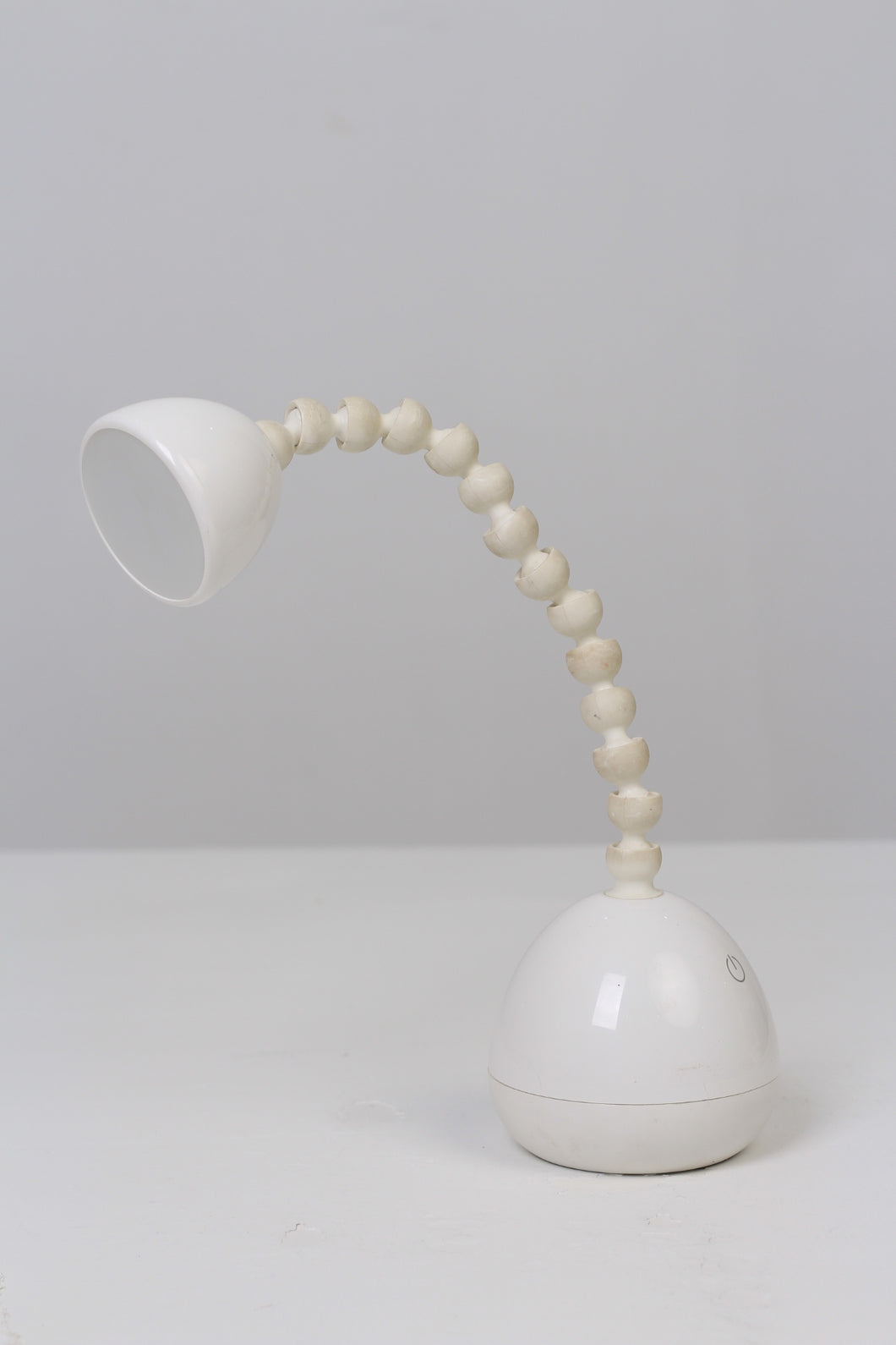 White Table/Desk Lamp with Pearl Shaped Moveable Arm 6