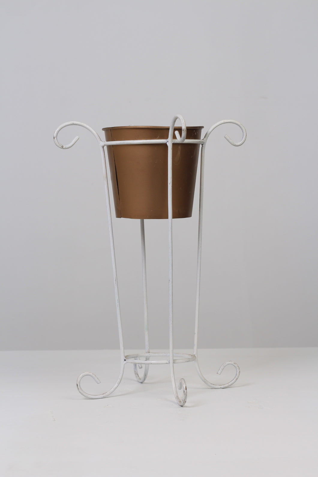 White Wrought Iron Planter Stand with Gold Planter 10