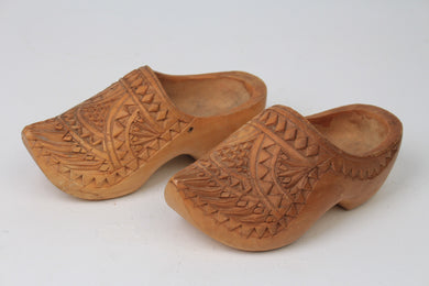 Brown Antique Traditional Decorative Pair of Hand Crafted Shoes in Wood - GS Productions