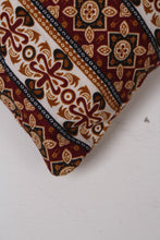 Load image into Gallery viewer, Brown Cushion 1.5&#39; x 1.5&#39;ft - GS Productions
