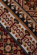 Load image into Gallery viewer, Brown Cushion 1.5&#39; x 1.5&#39;ft - GS Productions
