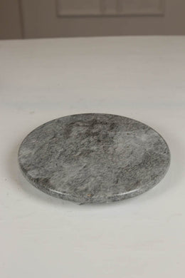 grey round marble plater. - GS Productions