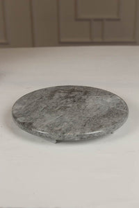 grey round marble plater. - GS Productions