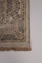 Load image into Gallery viewer, Off-white Traditional 4&#39; x 7.5&#39;ft Carpet - GS Productions
