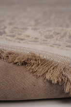 Load image into Gallery viewer, Off-white Traditional 4&#39; x 7.5&#39;ft Carpet - GS Productions
