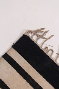 Black & off-white Traditional 4' x 6'ft Carpet - GS Productions