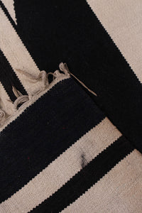 Black & off-white Traditional 4' x 6'ft Carpet - GS Productions