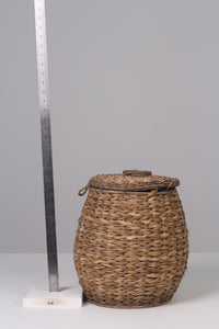 Brown straw wicker basket with lid 10"x 14" - GS Productions