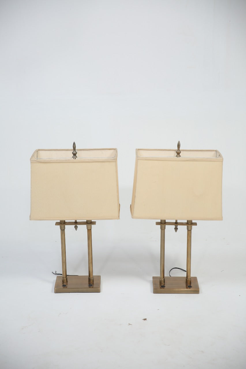 set of 2 classic table lamps with cream white lamp shade. - GS Productions