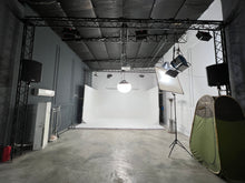 Load image into Gallery viewer, INFINITY STUDIO WITH SOLID COLOR 25 ft x 45 ft - GS Productions
